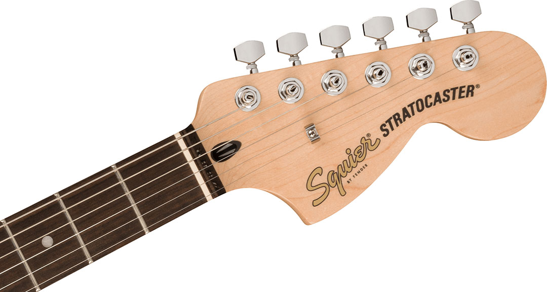 FSR Affinity Series™ Stratocaster® QMT, Laurel Fingerboard, White Pearloid Pickguard, Sapphire Blue Transparent - Image 4