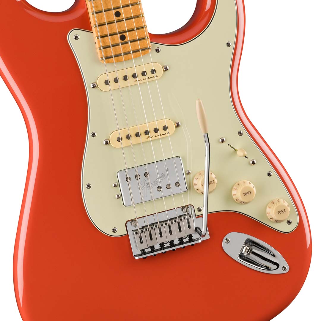 Player Plus Stratocaster® HSS, Maple Fingerboard, Fiesta Red - Image 4