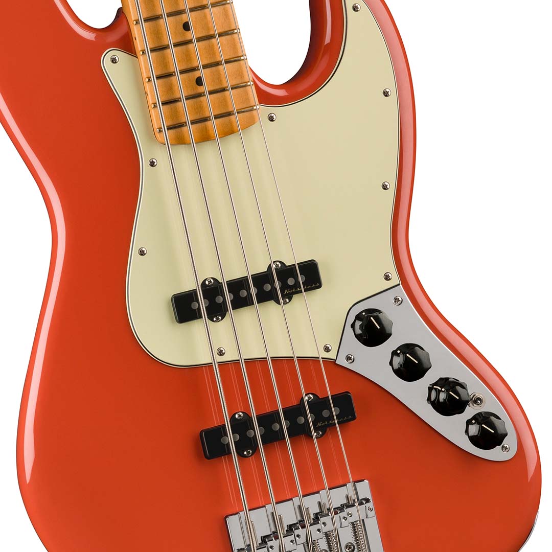 Player Plus Jazz Bass® V, Maple Fingerboard, Fiesta Red - Image 4